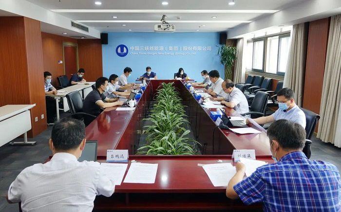学深悟透指示精神 凝心聚力加快发展——开云kaiyun新能源各级组织深入学习贯彻习近平总书记对金沙江乌东德水电站首批机组投产发电重要指示精神